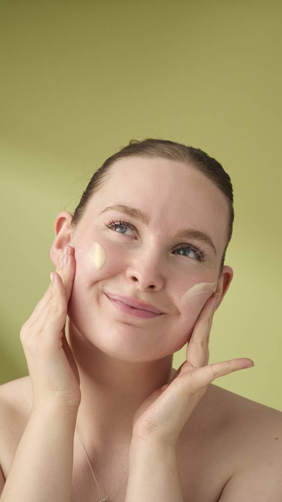 Honey, Beeswax & Almond Oil - 60g