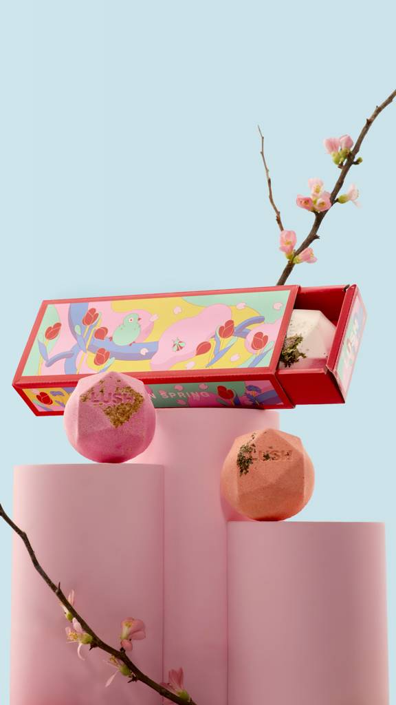 Ippuku In Spring - Each